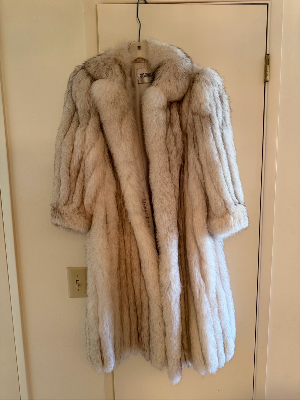 Amazing Blue Fox Full Length Size 12 Evans Collection